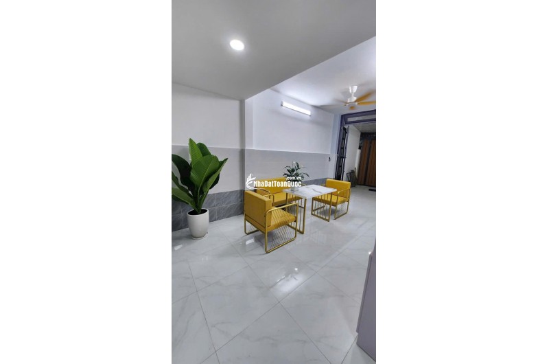 Cần bán nhà phố Q7 sổ riêng không quy hoạch giá rẻ